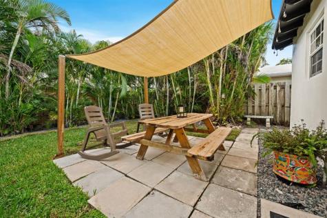 739 NE 17th Road Fort Lauderdale FL 33304