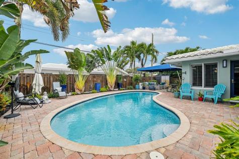 3676 NE 18th Avenue Oakland Park FL 33334