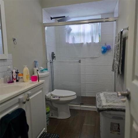 6828 NW 29th Court Sunrise FL 33313