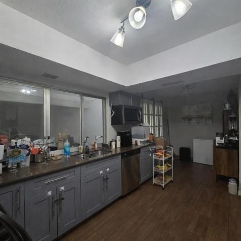 6828 NW 29th Court Sunrise FL 33313