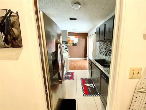406 SW 80th Terrace North Lauderdale FL 33068