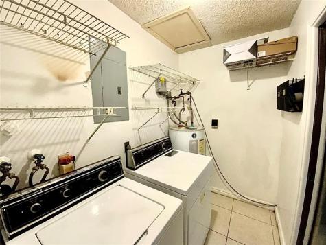 406 SW 80th Terrace North Lauderdale FL 33068