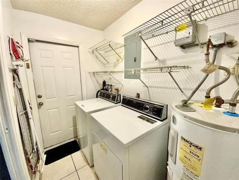 406 SW 80th Terrace North Lauderdale FL 33068