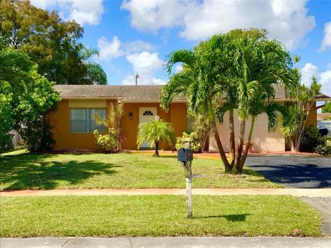 406 SW 80th Terrace North Lauderdale FL 33068