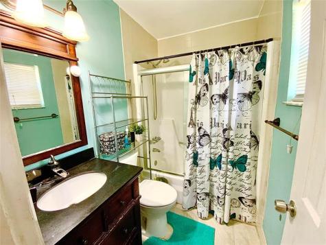 406 SW 80th Terrace North Lauderdale FL 33068