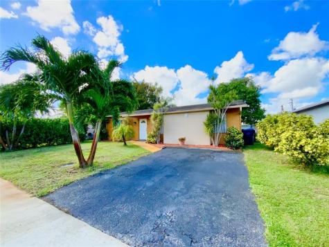 406 SW 80th Terrace North Lauderdale FL 33068
