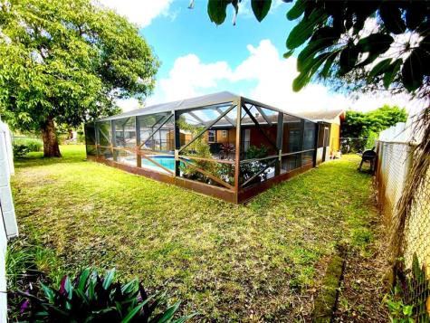 406 SW 80th Terrace North Lauderdale FL 33068