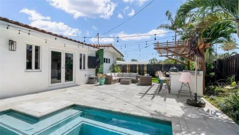 2800 NE 53rd Street Lighthouse Point FL 33064