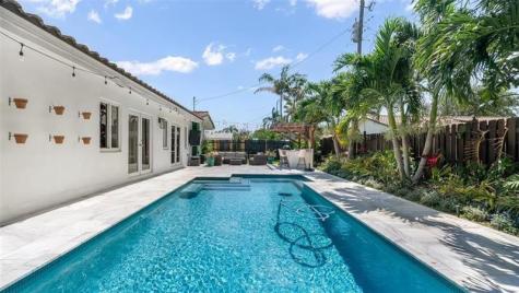 2800 NE 53rd Street Lighthouse Point FL 33064