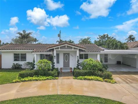 2800 NE 53rd Street Lighthouse Point FL 33064