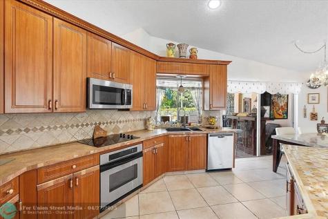 4636 Rothschild Drive Coral Springs FL 33067