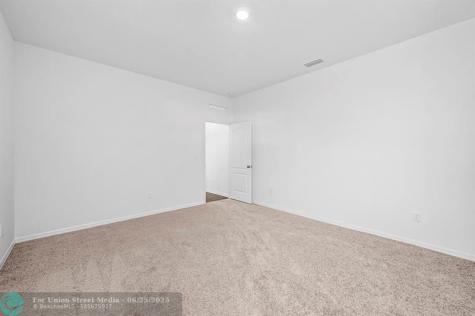 256 SW Grove Avenue Port St Lucie FL 34983