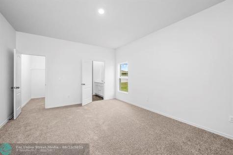 256 SW Grove Avenue Port St Lucie FL 34983