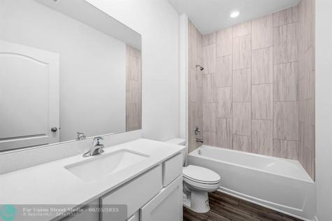 256 SW Grove Avenue Port St Lucie FL 34983