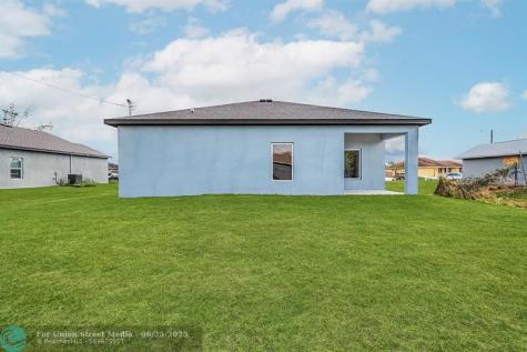 256 SW Grove Avenue Port St Lucie FL 34983