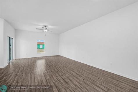 256 SW Grove Avenue Port St Lucie FL 34983