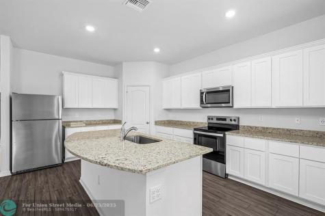 256 SW Grove Avenue Port St Lucie FL 34983