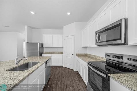 256 SW Grove Avenue Port St Lucie FL 34983