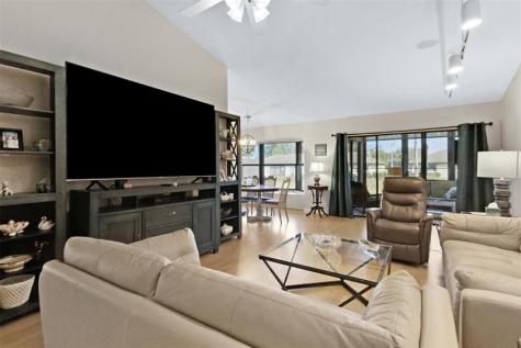 4928 S Boxwood Circle Boynton Beach FL 33436