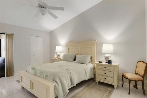 4928 S Boxwood Circle Boynton Beach FL 33436