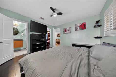 2115 NE 15th Avenue Wilton Manors FL 33305