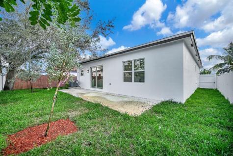 2531 NW 14th Court Fort Lauderdale FL 33311