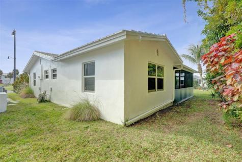 411 NW 26th Court Pompano Beach FL 33064