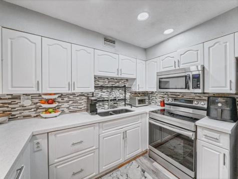 2501 NW 98th Way Coral Springs FL 33065