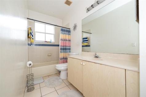 2257 NW 77th Terrace Pembroke Pines FL 33024