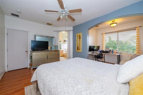 2257 NW 77th Terrace Pembroke Pines FL 33024