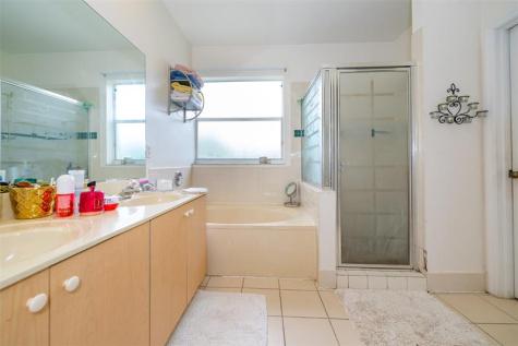 2257 NW 77th Terrace Pembroke Pines FL 33024