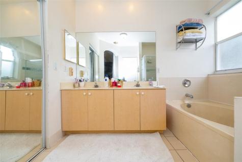 2257 NW 77th Terrace Pembroke Pines FL 33024