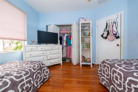 2257 NW 77th Terrace Pembroke Pines FL 33024