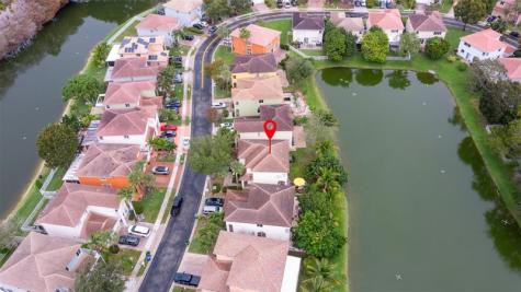 2257 NW 77th Terrace Pembroke Pines FL 33024