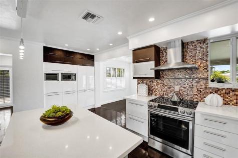 1701 NE 40th Street Oakland Park FL 33334