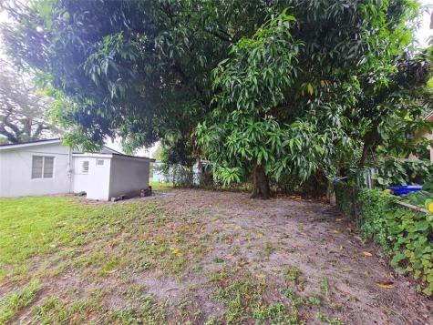 6141 Garfield Hollywood FL 33024