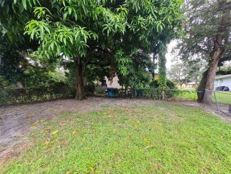 6141 Garfield Hollywood FL 33024