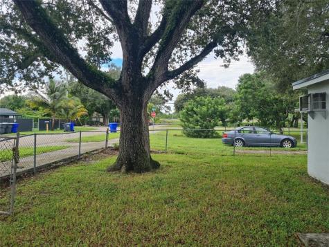 6141 Garfield Hollywood FL 33024