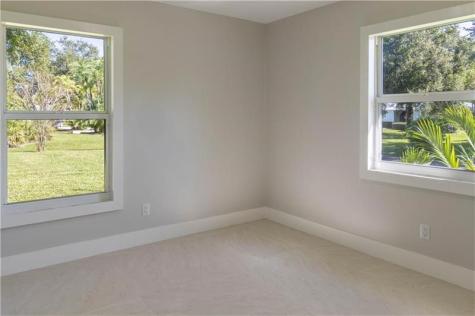 5740 36TH Place Vero Beach FL 32966