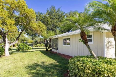 5740 36TH Place Vero Beach FL 32966