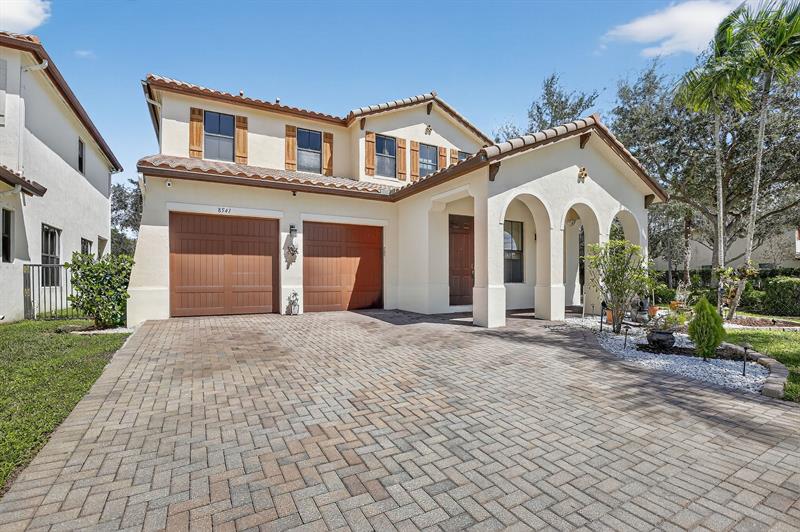 8541 NW 38th Street Cooper City FL 33024