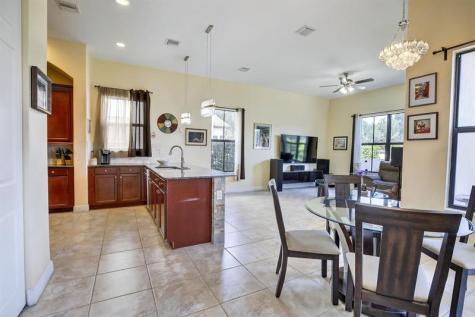 8541 NW 38th Street Cooper City FL 33024