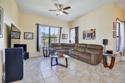 8541 NW 38th Street Cooper City FL 33024