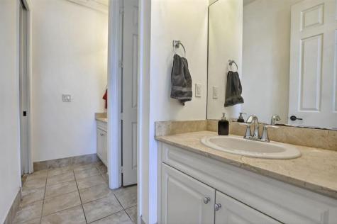 8541 NW 38th Street Cooper City FL 33024
