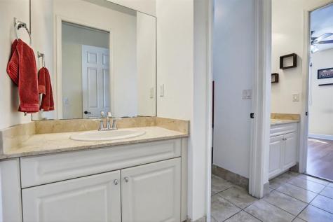 8541 NW 38th Street Cooper City FL 33024