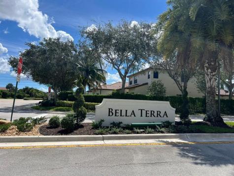 8541 NW 38th Street Cooper City FL 33024