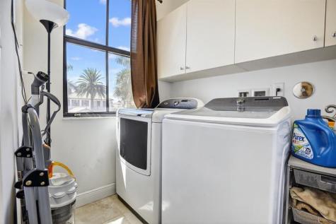 8541 NW 38th Street Cooper City FL 33024