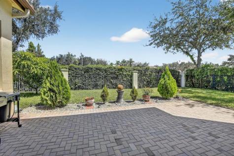 8541 NW 38th Street Cooper City FL 33024