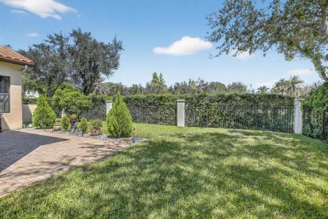 8541 NW 38th Street Cooper City FL 33024