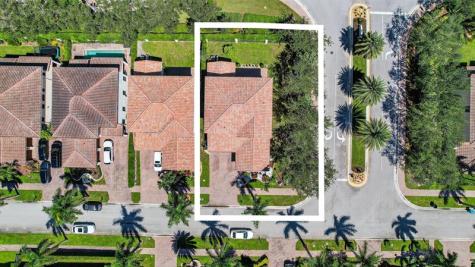 8541 NW 38th Street Cooper City FL 33024
